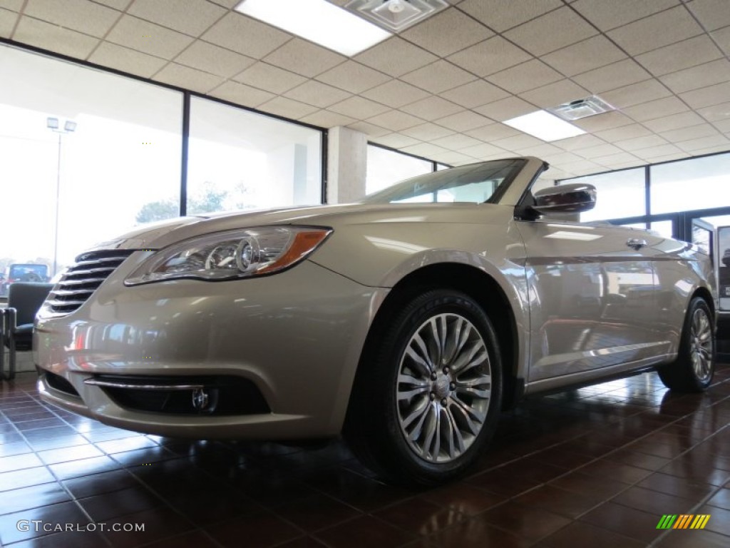 2013 200 Limited Convertible - Cashmere Pearl / Black/Light Frost Beige photo #3