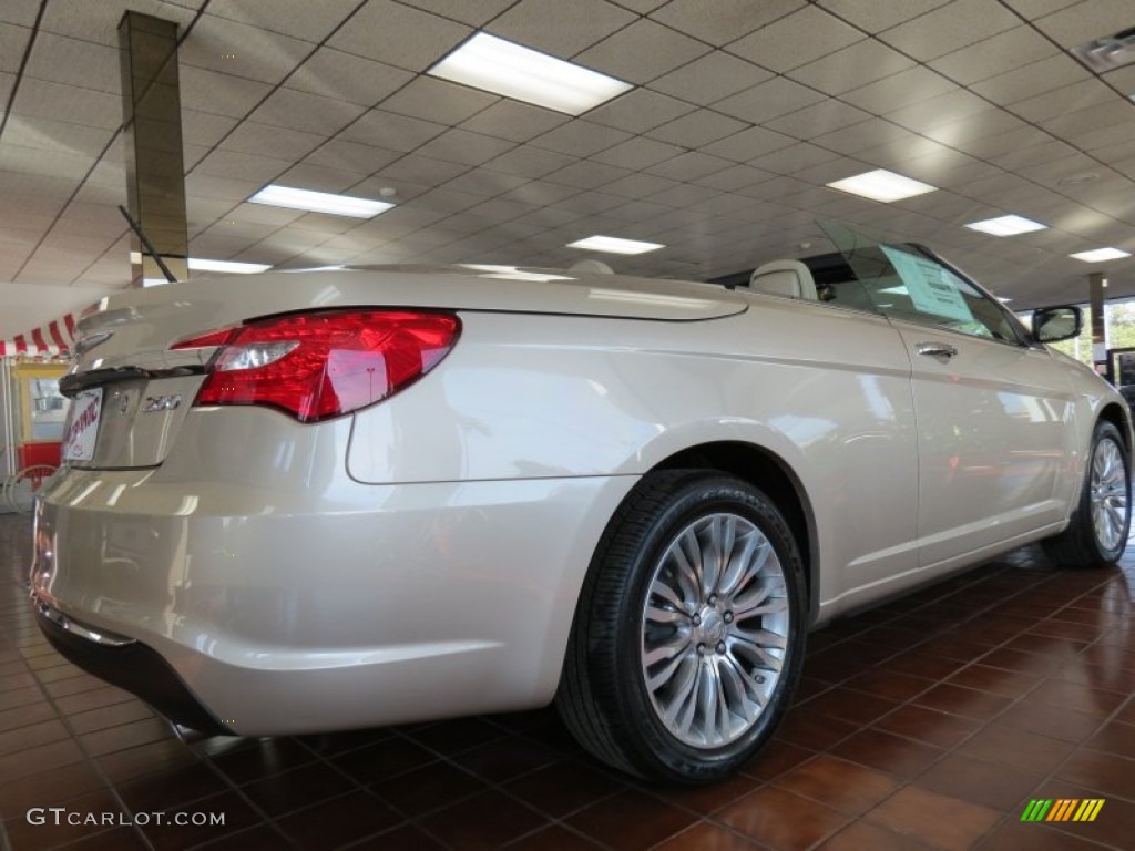 2013 200 Limited Convertible - Cashmere Pearl / Black/Light Frost Beige photo #6