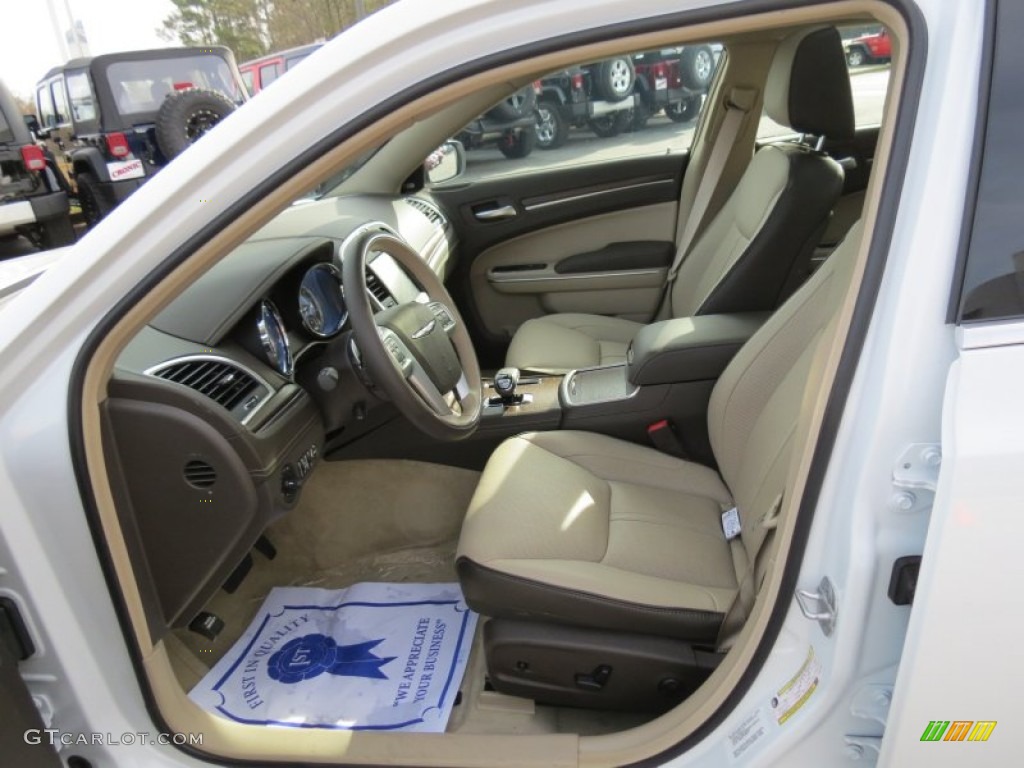 Dark Frost Beige/Light Frost Beige Interior 2013 Chrysler 300 C Luxury Series Photo #75223680