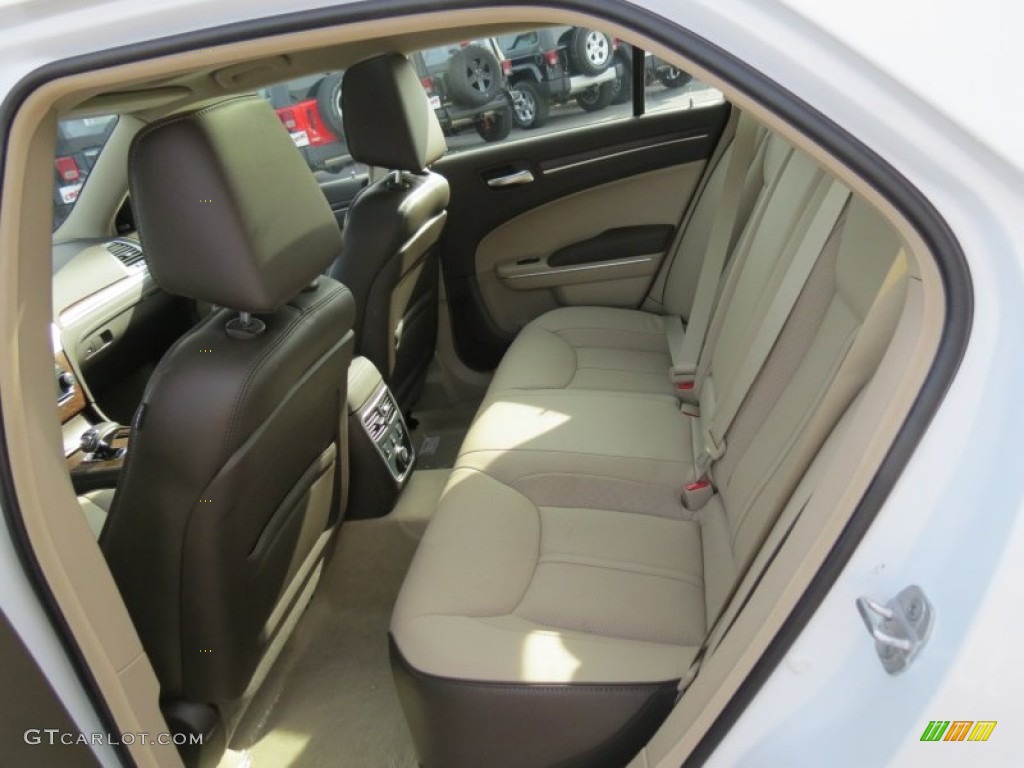 Dark Frost Beige/Light Frost Beige Interior 2013 Chrysler 300 C Luxury Series Photo #75223689