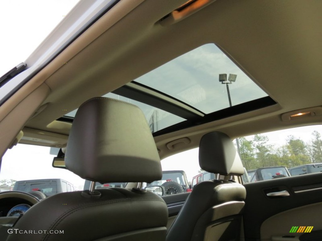 2013 Chrysler 300 C Luxury Series Sunroof Photo #75223711