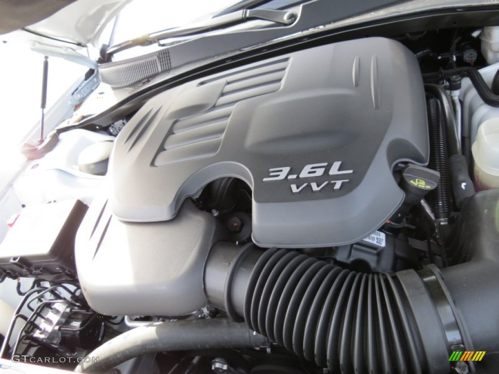 2013 Chrysler 300 C Luxury Series 3.6 Liter DOHC 24-Valve VVT Pentastar V6 Engine Photo #75223737