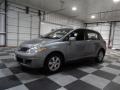 Magnetic Gray - Versa 1.8 SL Hatchback Photo No. 4