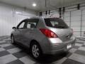 Magnetic Gray - Versa 1.8 SL Hatchback Photo No. 5