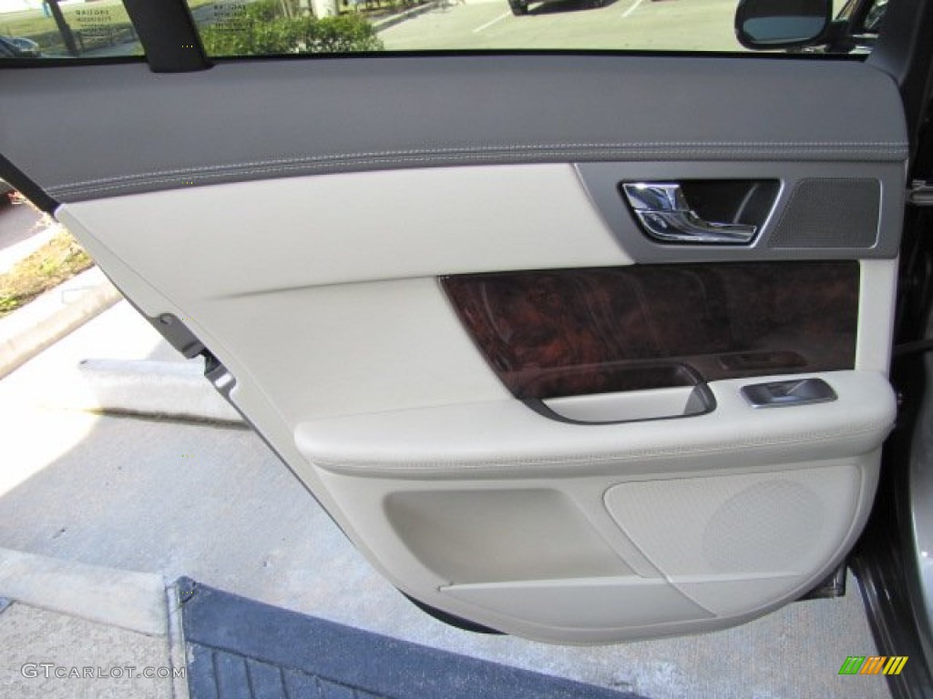 2010 XF Premium Sport Sedan - Vapour Grey Metallic / Ivory photo #48