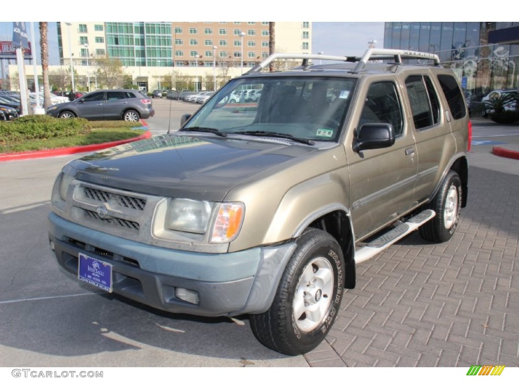 2001 Xterra XE V6 - Gold Rush Metallic / Dusk Gray photo #2