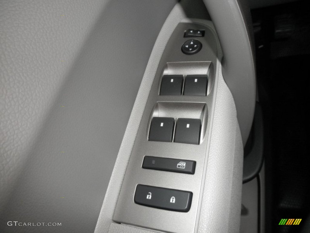 2013 GMC Sierra 2500HD Crew Cab 4x4 Controls Photo #75231600