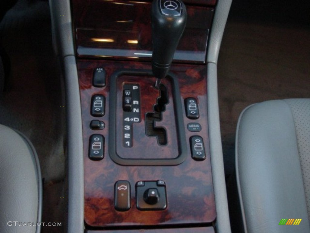 1999 Mercedes-Benz E 300TD Sedan 5 Speed Automatic Transmission Photo #75231927