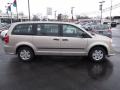 2013 Sandstone Dodge Grand Caravan SE  photo #2