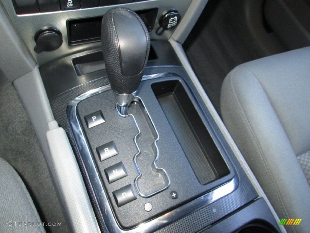2005 Jeep Grand Cherokee Laredo 4x4 5 Speed Automatic Transmission Photo #75234897