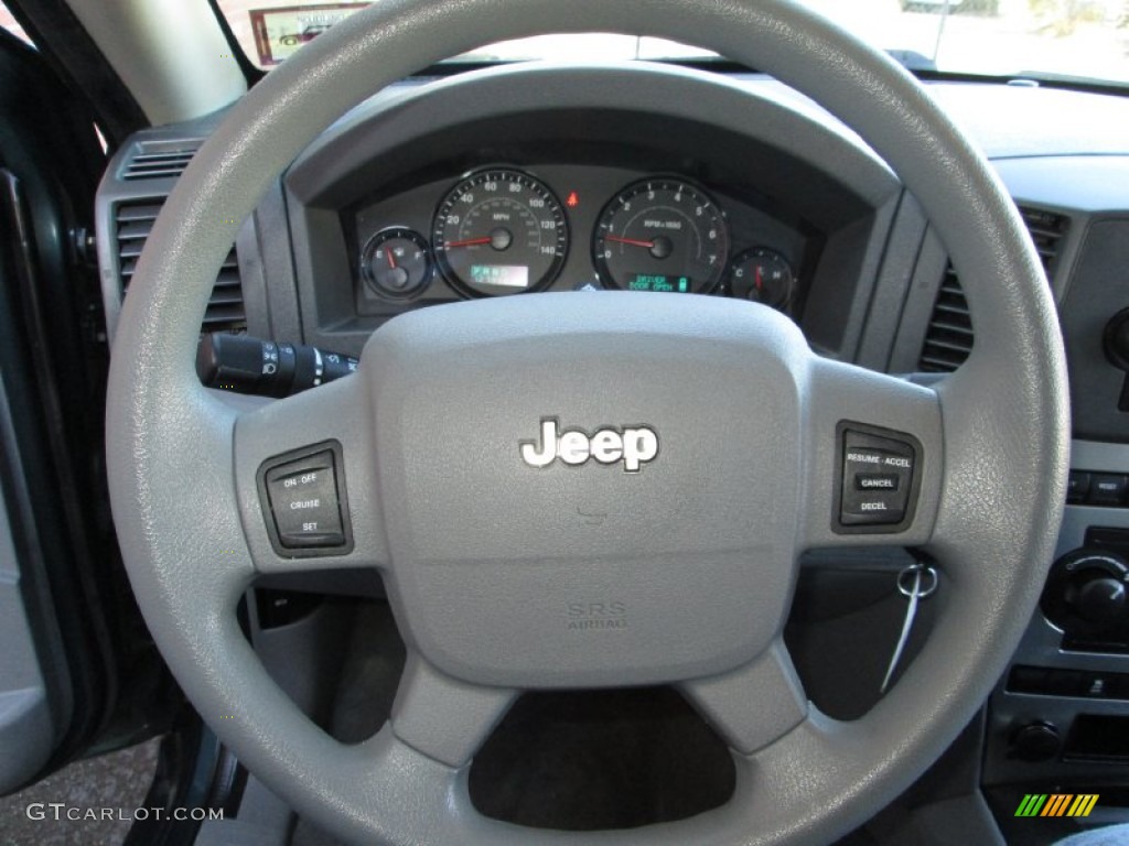 2005 Jeep Grand Cherokee Laredo 4x4 Medium Slate Gray Steering Wheel Photo #75234919