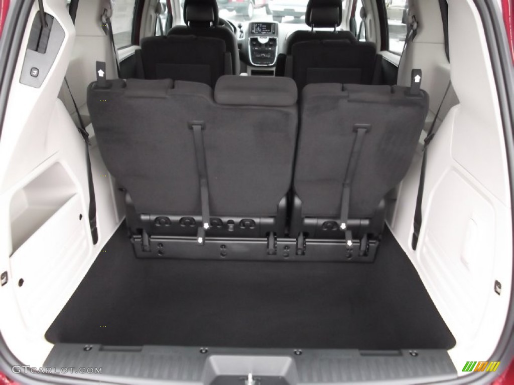 2013 Chrysler Town & Country Touring Trunk Photo #75235131