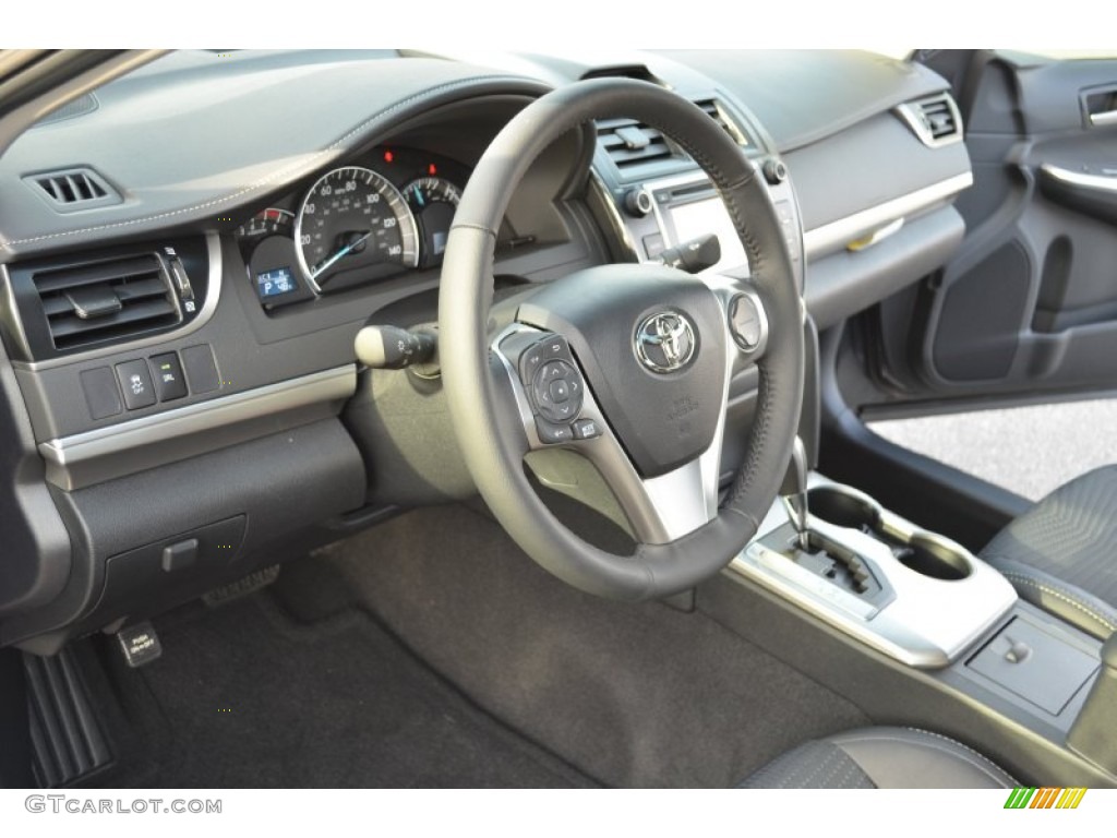 2012 Camry SE - Magnetic Gray Metallic / Black photo #11