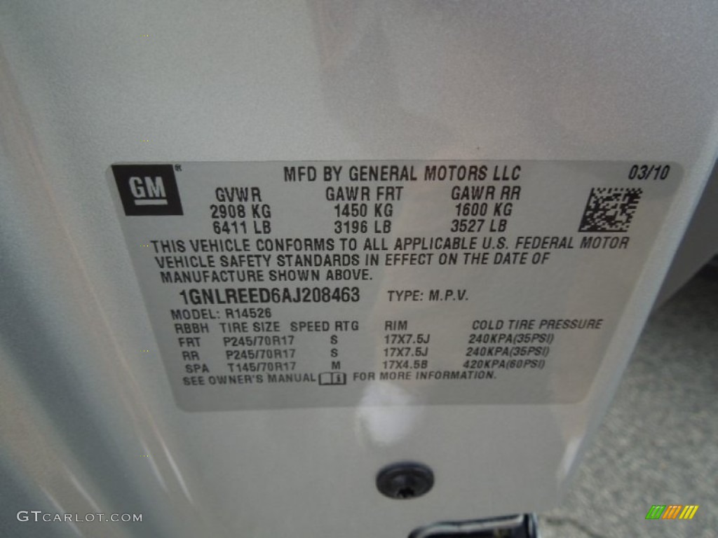 2010 Traverse LS - Silver Ice Metallic / Dark Gray/Light Gray photo #7