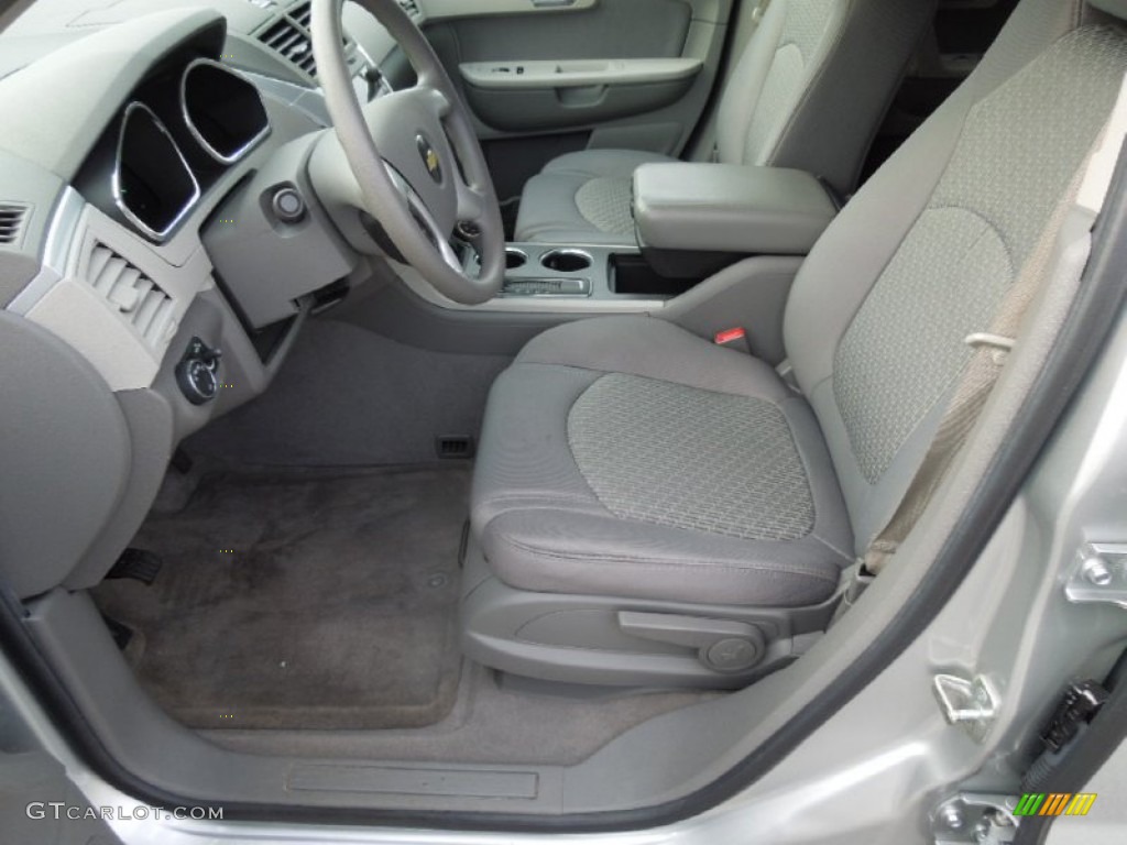 2010 Traverse LS - Silver Ice Metallic / Dark Gray/Light Gray photo #8