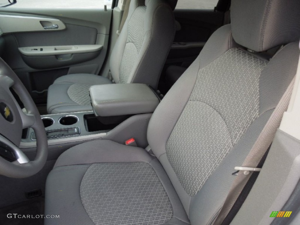 2010 Traverse LS - Silver Ice Metallic / Dark Gray/Light Gray photo #9