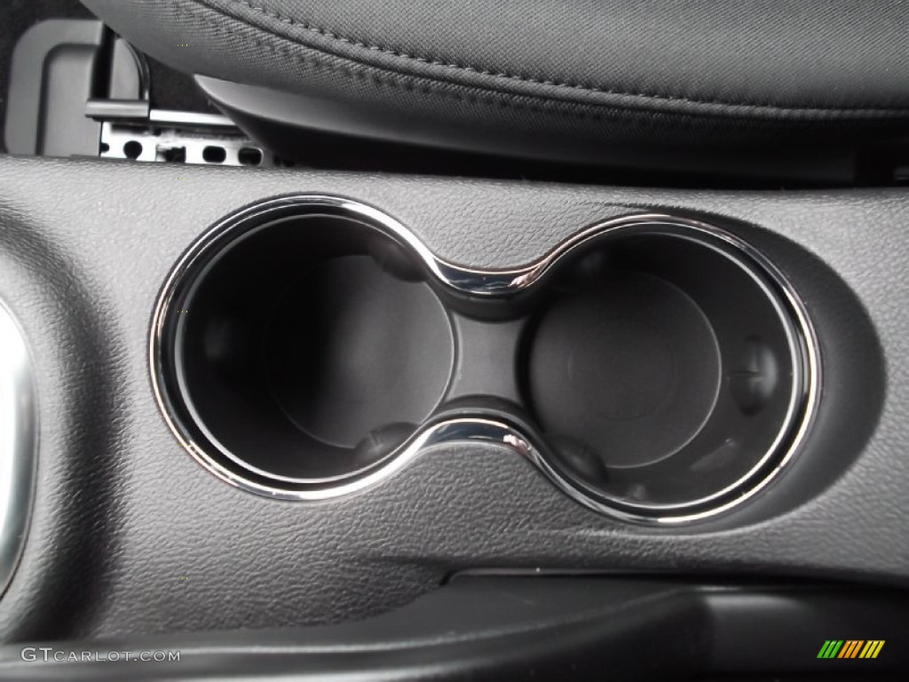 2013 200 S Sedan - Tungsten Metallic / Black photo #22