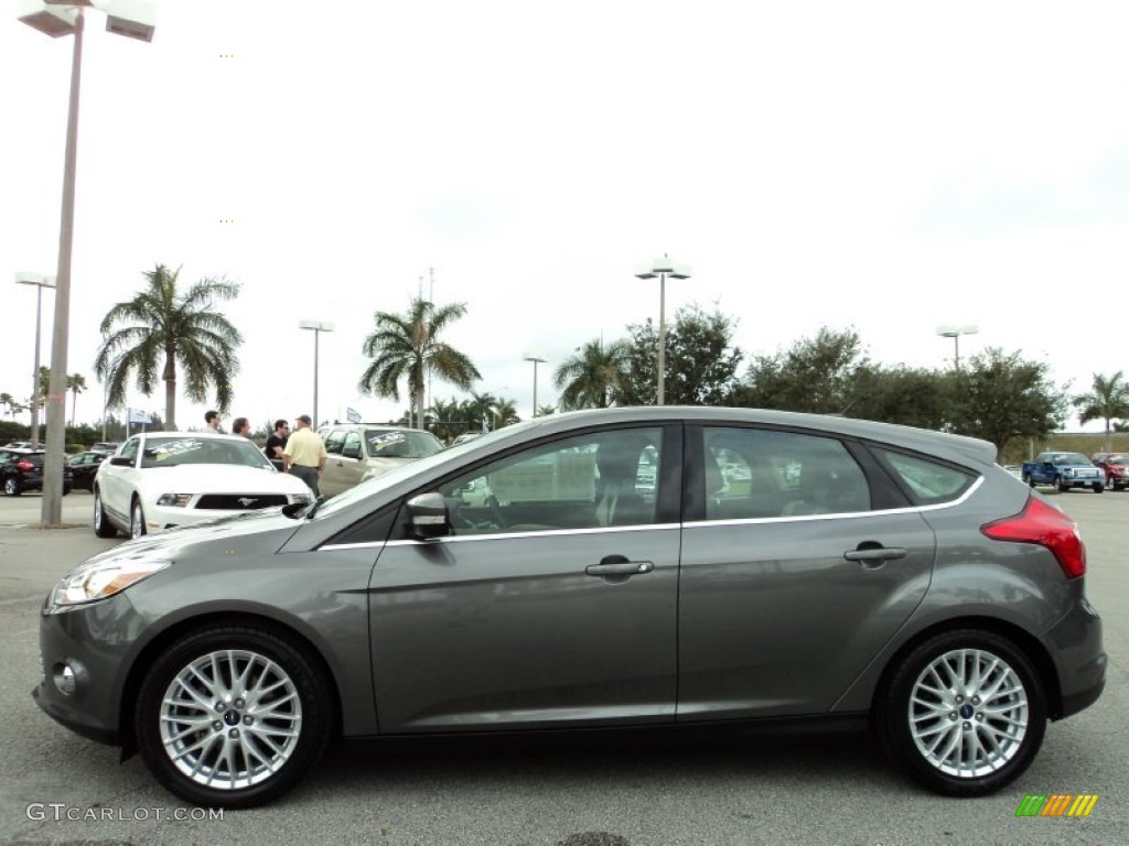 2012 Focus SEL 5-Door - Sterling Grey Metallic / Arctic White Leather photo #12