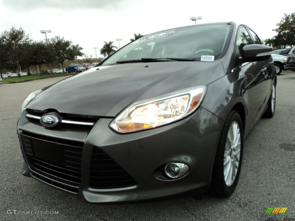 2012 Focus SEL 5-Door - Sterling Grey Metallic / Arctic White Leather photo #14