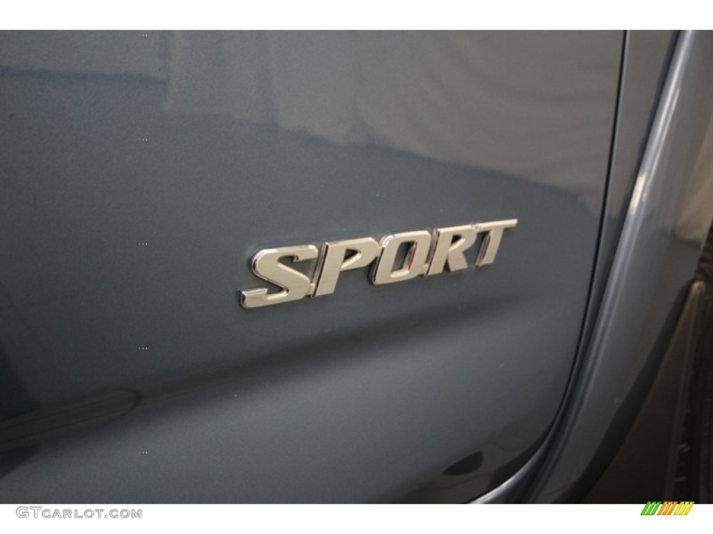 2007 Toyota RAV4 Sport Marks and Logos Photos