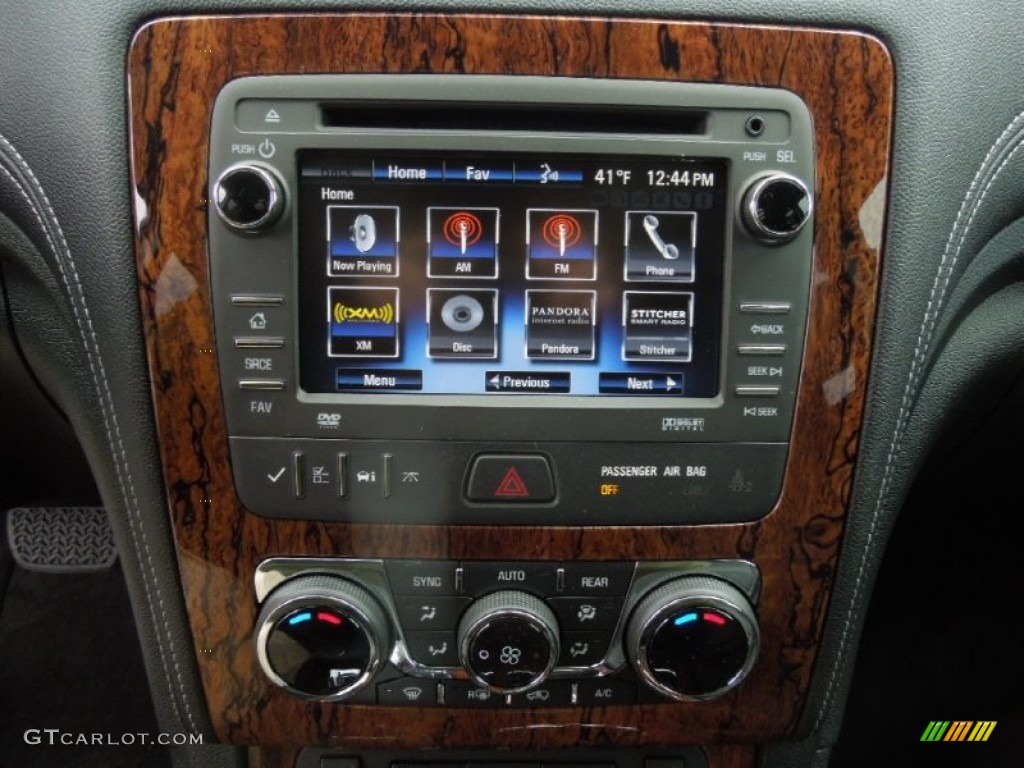 2013 Chevrolet Traverse LT Controls Photo #75240006