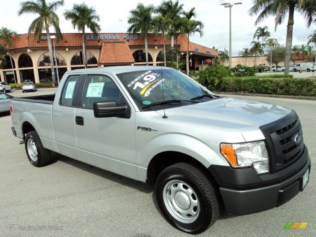 2011 F150 XL SuperCab - Ingot Silver Metallic / Steel Gray photo #3