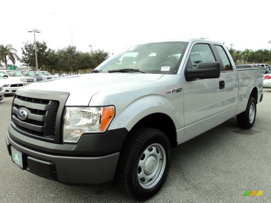 2011 F150 XL SuperCab - Ingot Silver Metallic / Steel Gray photo #14