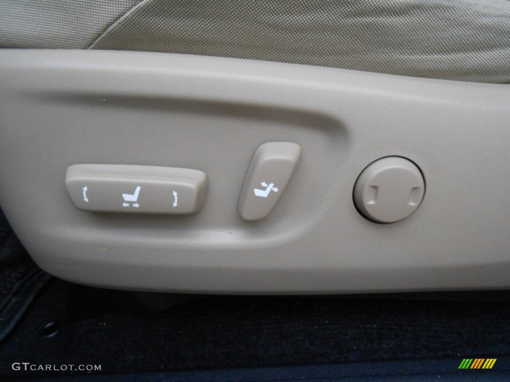 2010 4Runner Limited - Black / Sand Beige photo #15