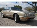 Topaz Metallic - XJ Vanden Plas Photo No. 3