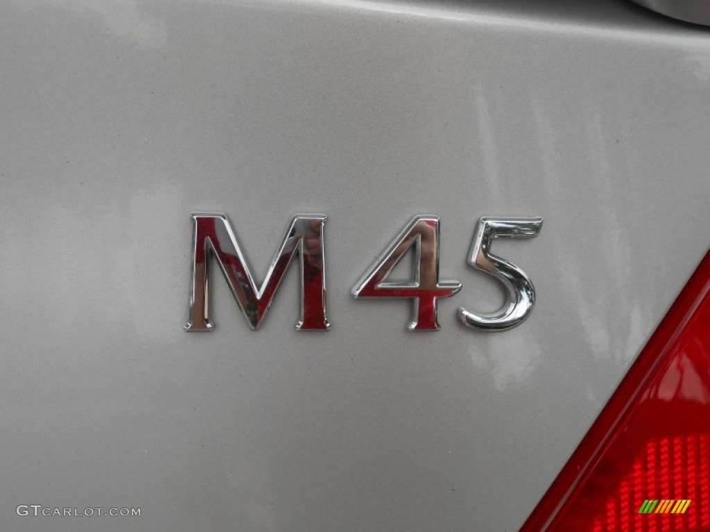 2004 Infiniti M 45 Marks and Logos Photo #75242091
