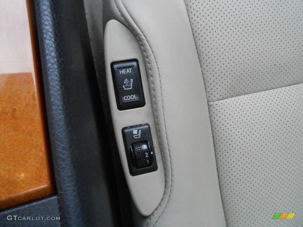 2004 Infiniti M 45 Controls Photo #75242535