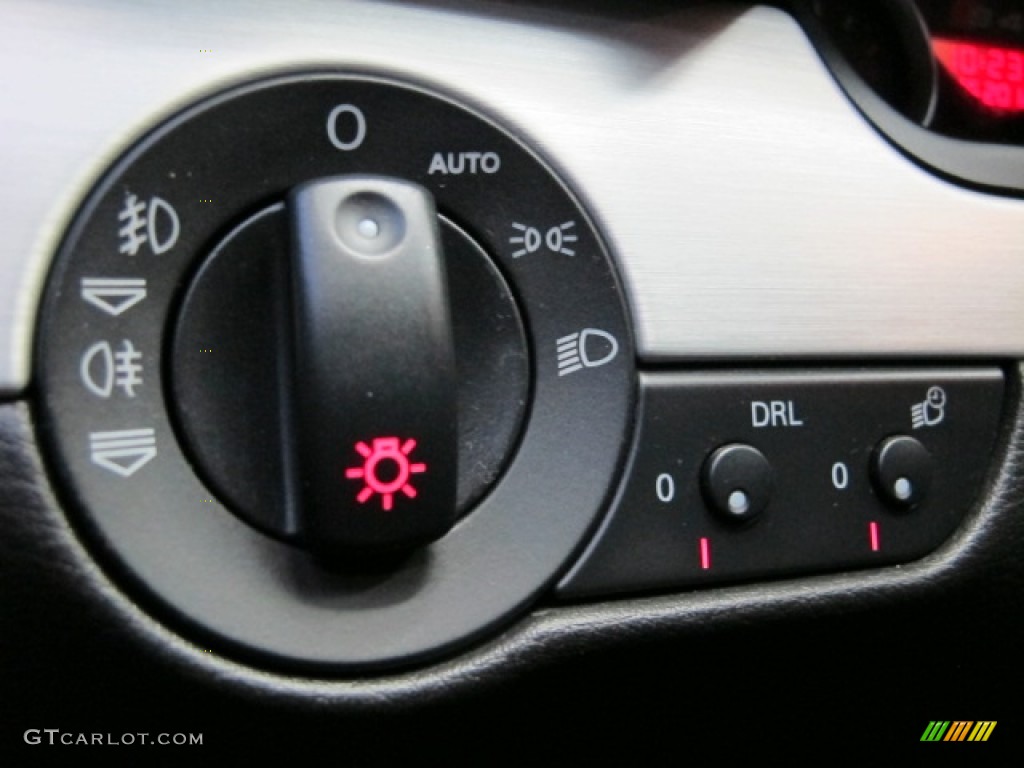 2006 Audi S4 4.2 quattro Sedan Controls Photo #75242554