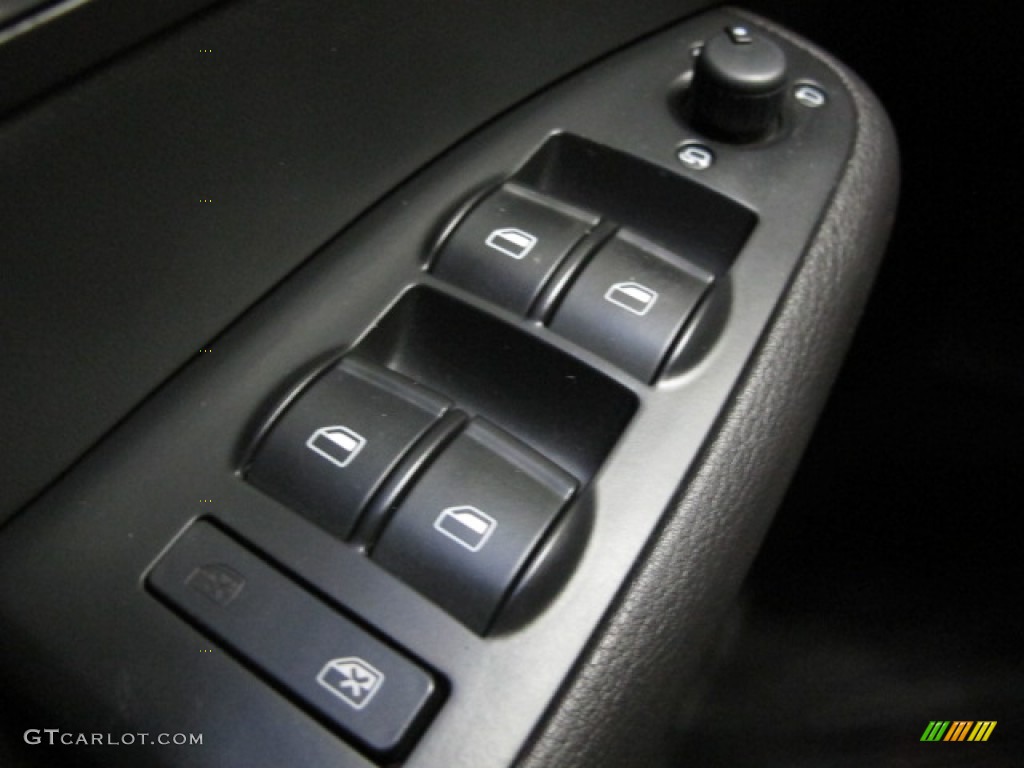 2006 Audi S4 4.2 quattro Sedan Controls Photo #75242571