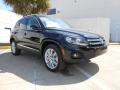 Deep Black Metallic - Tiguan SE Photo No. 1