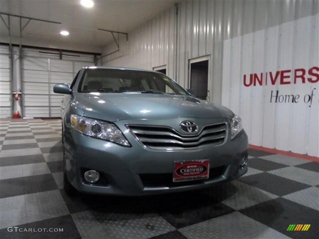 2011 Camry XLE - Aloe Green Metallic / Bisque photo #2