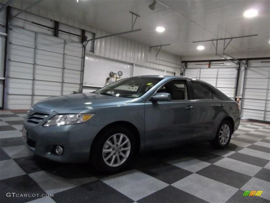 2011 Camry XLE - Aloe Green Metallic / Bisque photo #4
