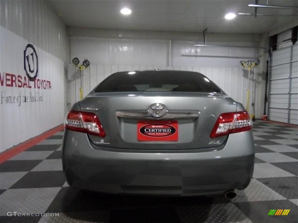 2011 Camry XLE - Aloe Green Metallic / Bisque photo #6