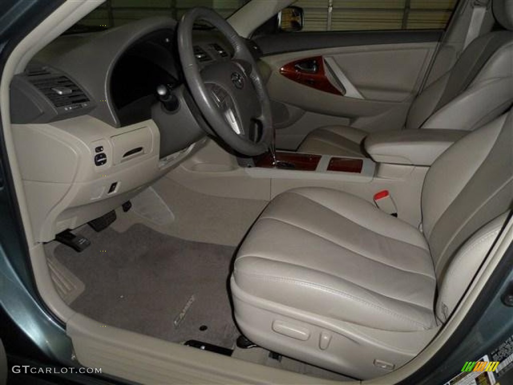 2011 Camry XLE - Aloe Green Metallic / Bisque photo #10