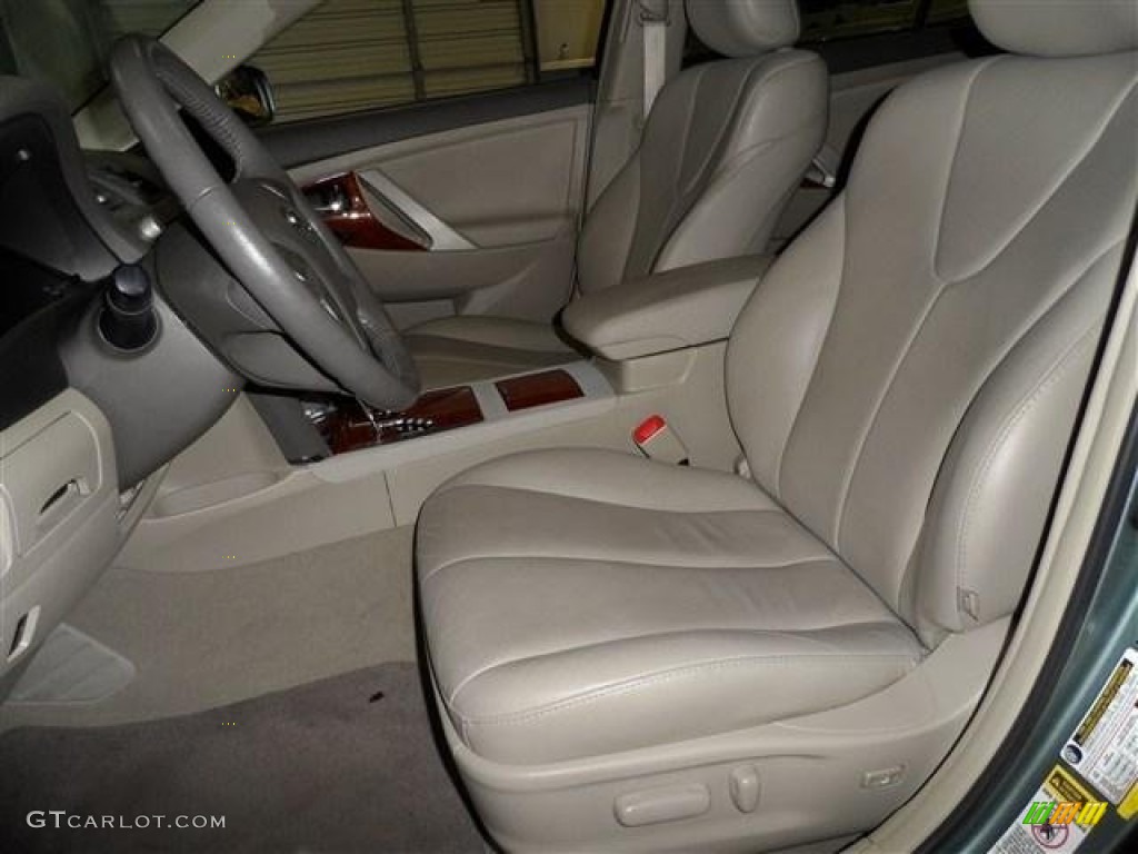 2011 Camry XLE - Aloe Green Metallic / Bisque photo #11