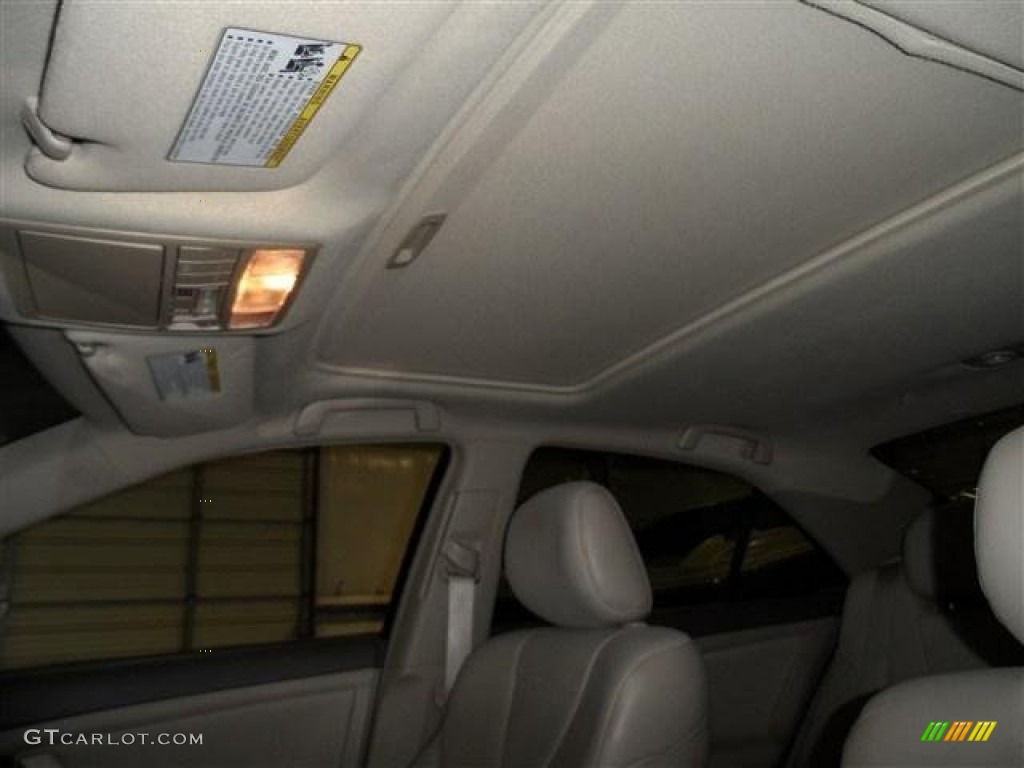 2011 Camry XLE - Aloe Green Metallic / Bisque photo #16