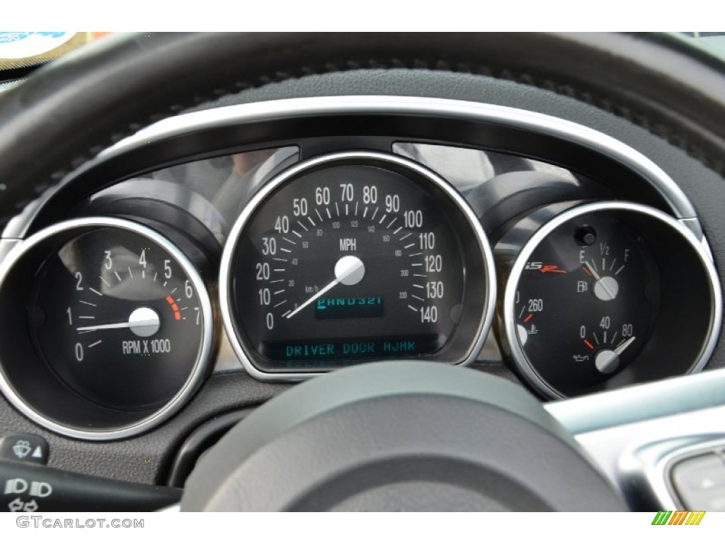 2004 Chevrolet SSR Standard SSR Model Gauges Photo #75253165