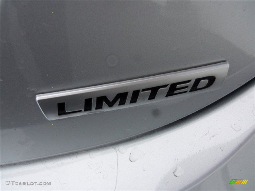 2013 Elantra Limited - Silver / Gray photo #9