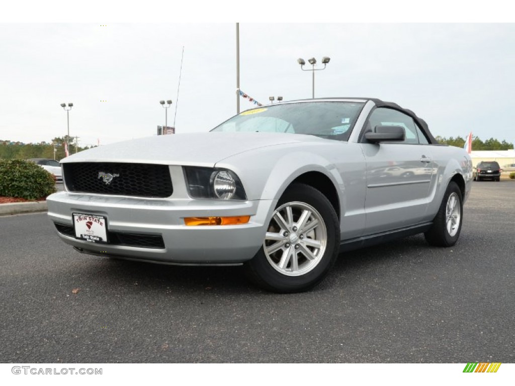 2007 Mustang V6 Deluxe Convertible - Satin Silver Metallic / Dark Charcoal photo #1