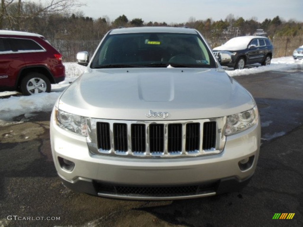 2013 Grand Cherokee Limited 4x4 - Bright Silver Metallic / Black photo #3