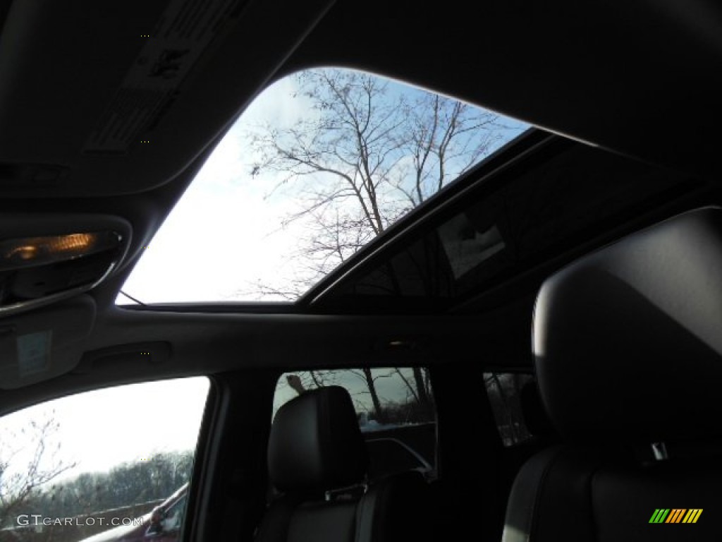 2013 Grand Cherokee Limited 4x4 - Bright Silver Metallic / Black photo #16