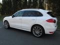 White - Cayenne Turbo Photo No. 4