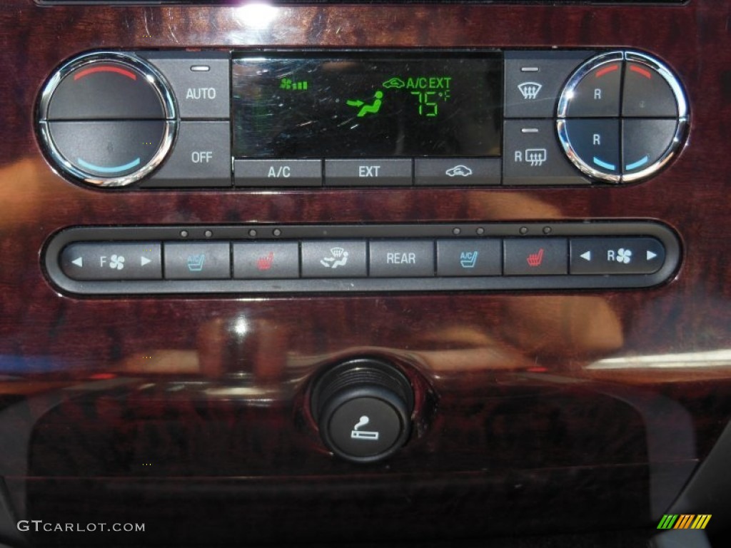 2011 Ford Expedition EL King Ranch Controls Photo #75261783