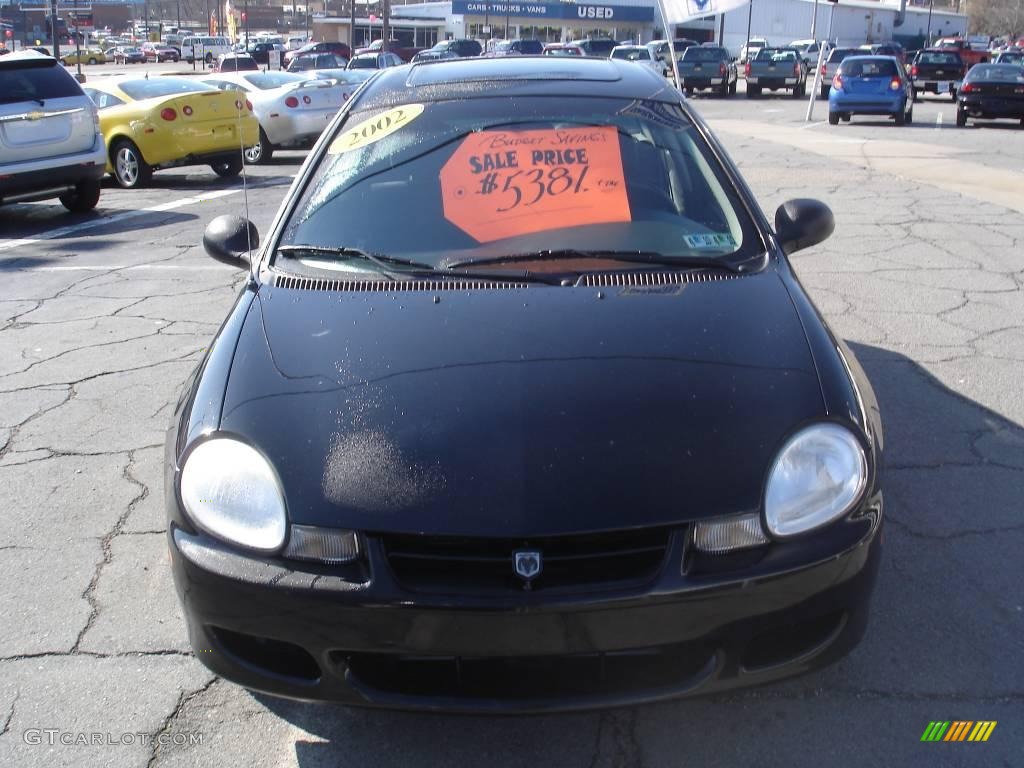 2002 Neon SXT - Black Clearcoat / Dark Slate Gray photo #17