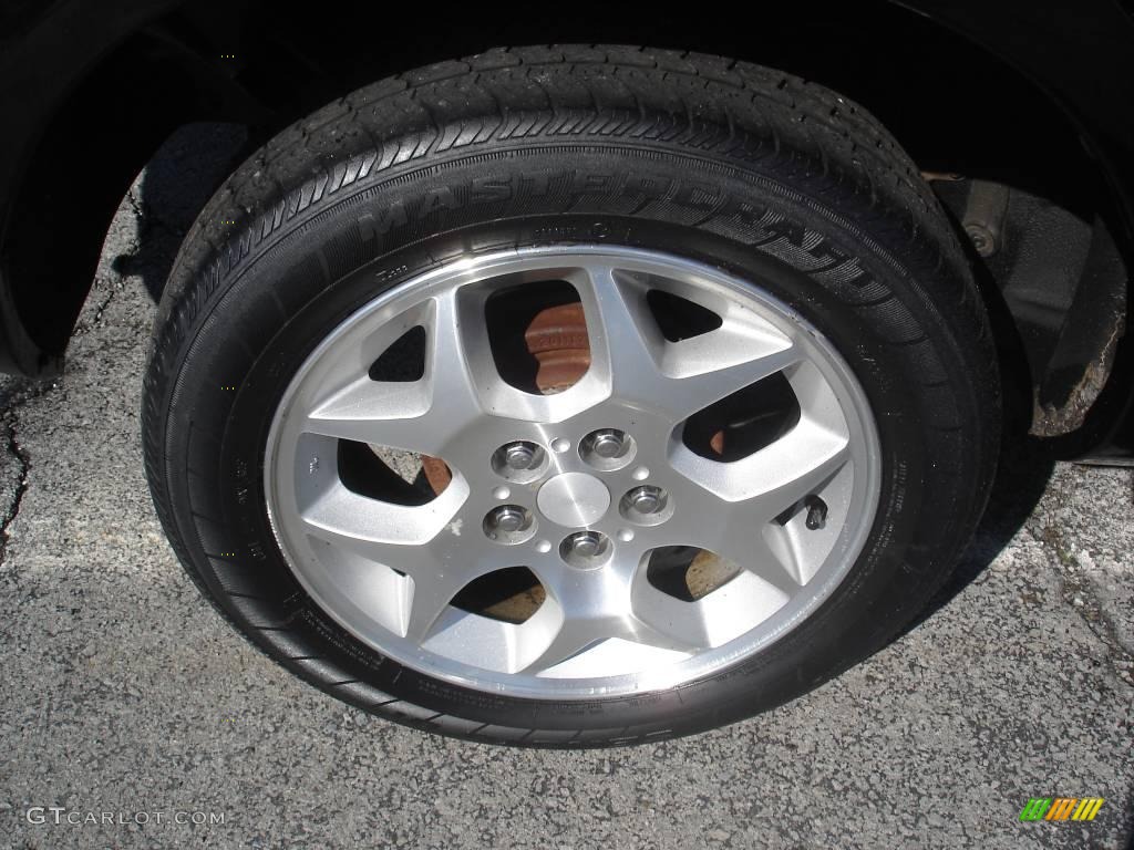 2002 Neon SXT - Black Clearcoat / Dark Slate Gray photo #20