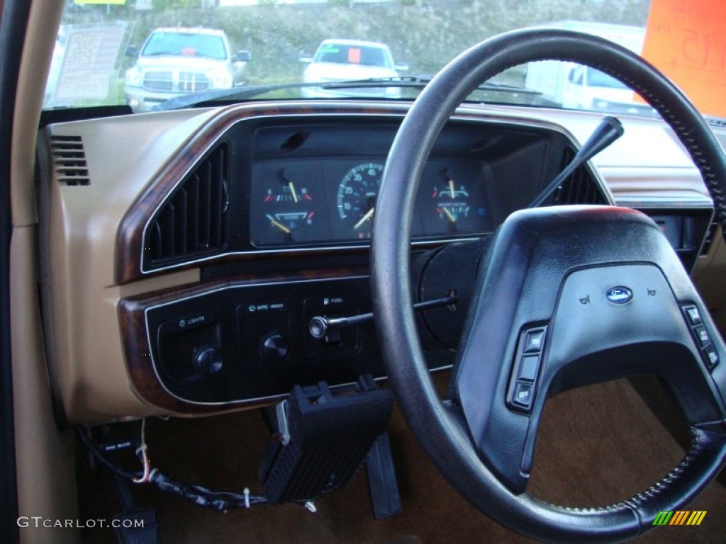 1988 Ford F250 XLT Lariat Regular Cab Chestnut Steering Wheel Photo #75266307